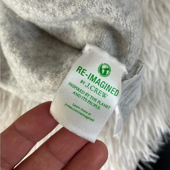 J. Crew Relaxed Gray Crewneck pullover Sweater 🩶 - Picture 10 of 11